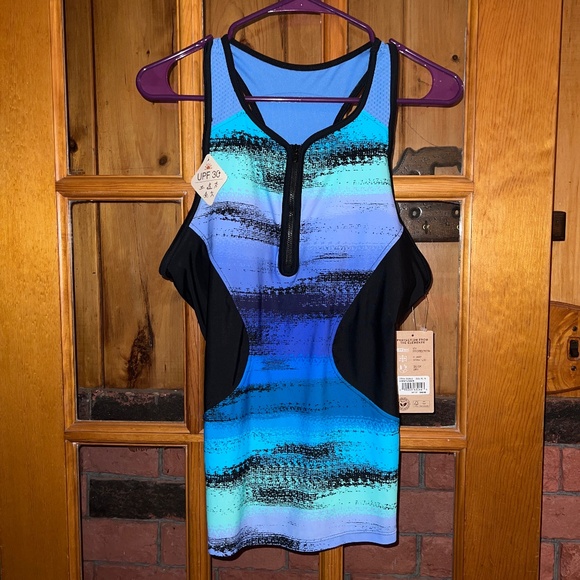 NWT Zeroxposur sun smart swim top protection from elements UPF 30+ - Picture 1 of 4